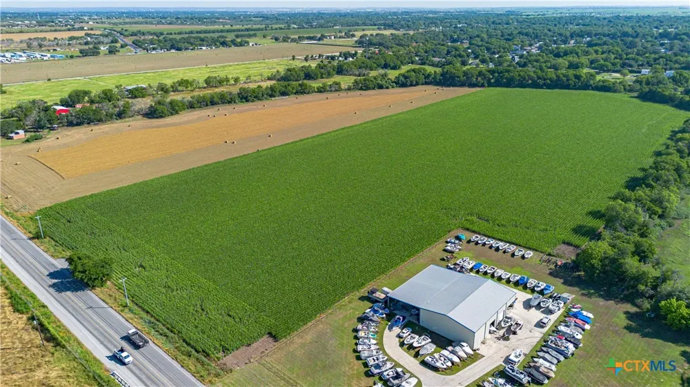 Fm-725 McQueeney, TX 78123