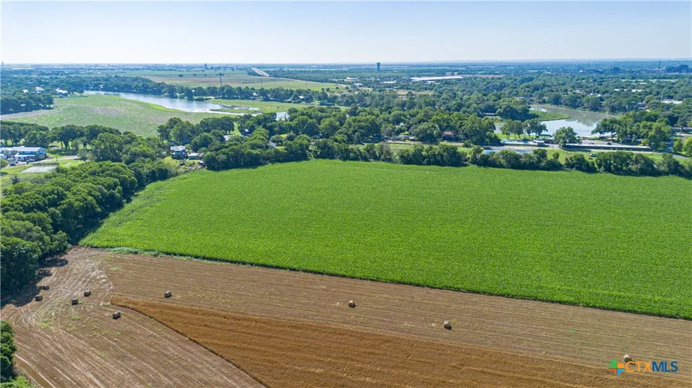 Fm-725 McQueeney, TX 78123