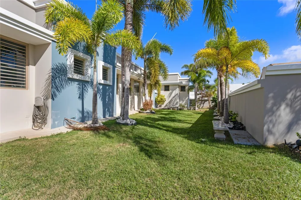 10 URB MIRADOR DEL CIELO Isabela, PR 00662