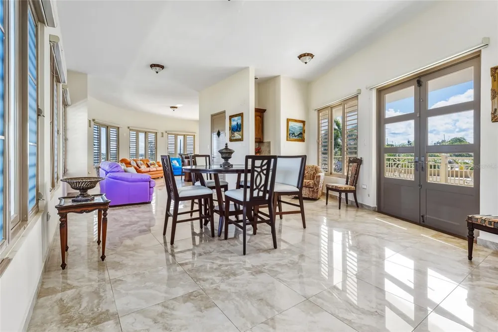 10 URB MIRADOR DEL CIELO Isabela, PR 00662