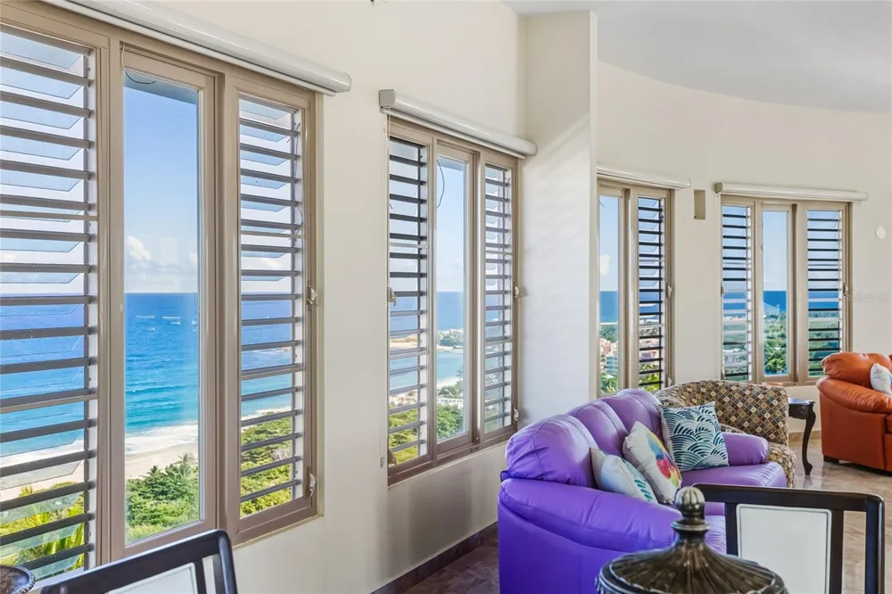 10 URB MIRADOR DEL CIELO Isabela, PR 00662