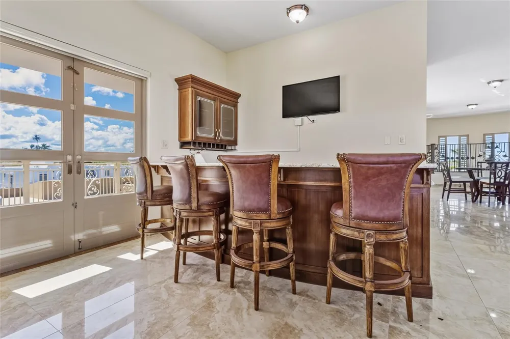 10 URB MIRADOR DEL CIELO Isabela, PR 00662