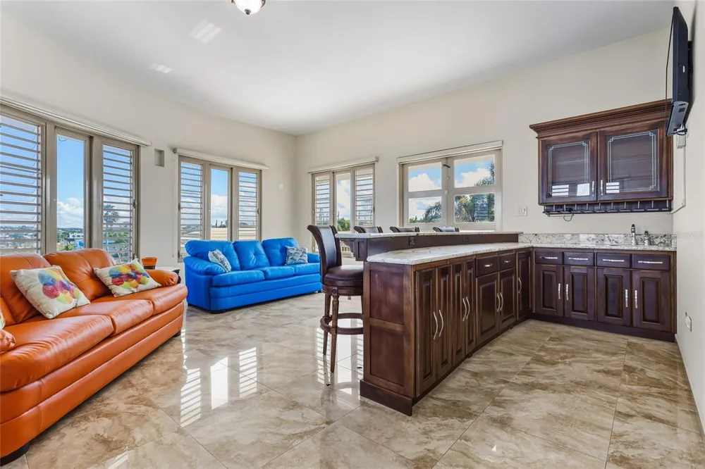 10 URB MIRADOR DEL CIELO Isabela, PR 00662