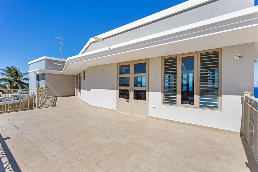 10 URB MIRADOR DEL CIELO Isabela, PR 00662