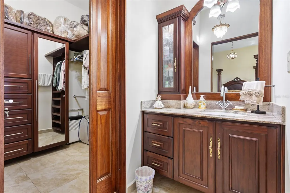 10 URB MIRADOR DEL CIELO Isabela, PR 00662