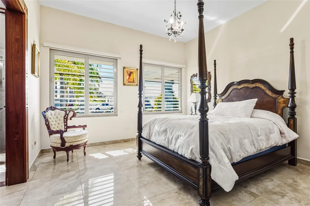 10 URB MIRADOR DEL CIELO Isabela, PR 00662
