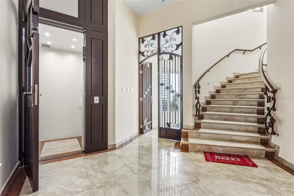 10 URB MIRADOR DEL CIELO Isabela, PR 00662