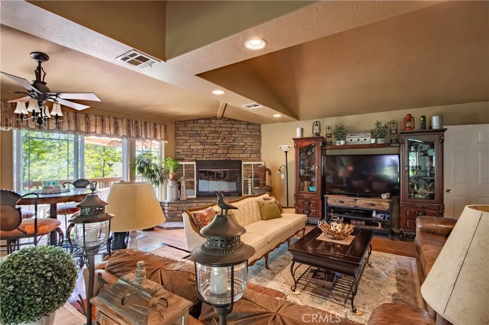 48208 Tanglewood Court Aguanga, CA 92536