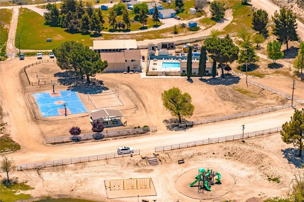 48208 Tanglewood Court Aguanga, CA 92536