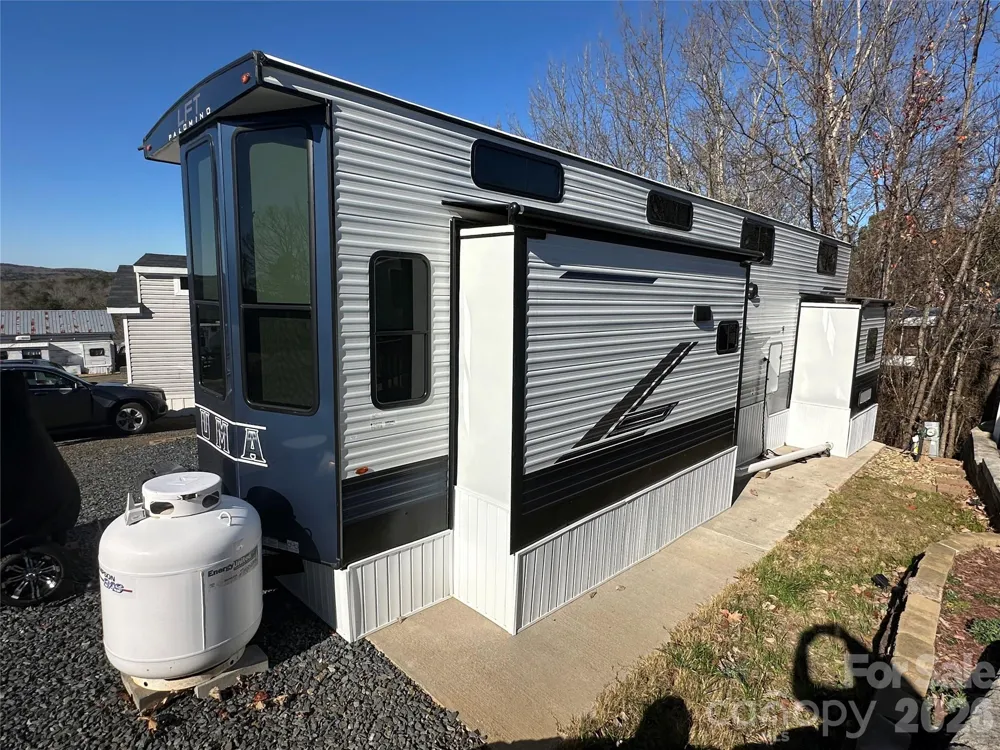 106 Eagle Drive New London, NC 28127