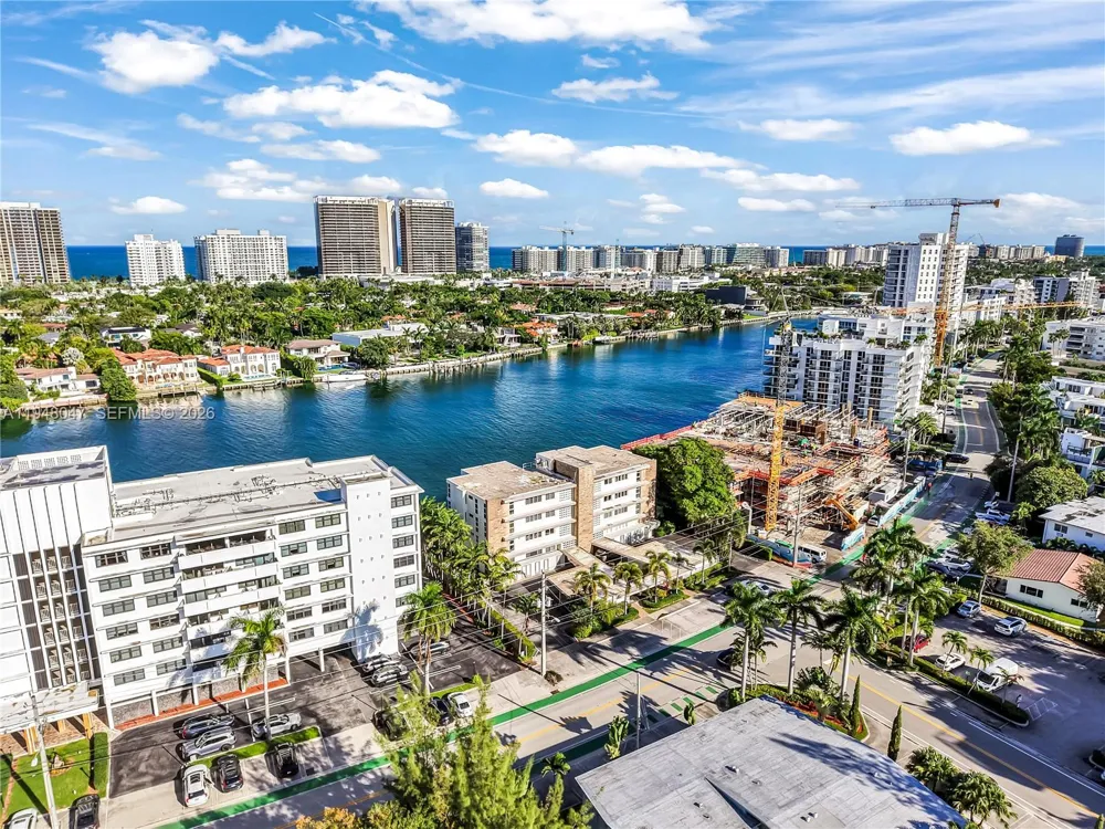 10090 Bay Harbor Ter #10090 Bay Harbor Islands, FL 33154