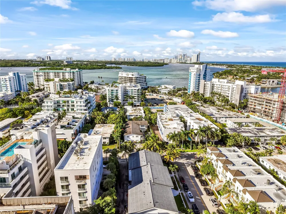 10090 Bay Harbor Ter #10090 Bay Harbor Islands, FL 33154