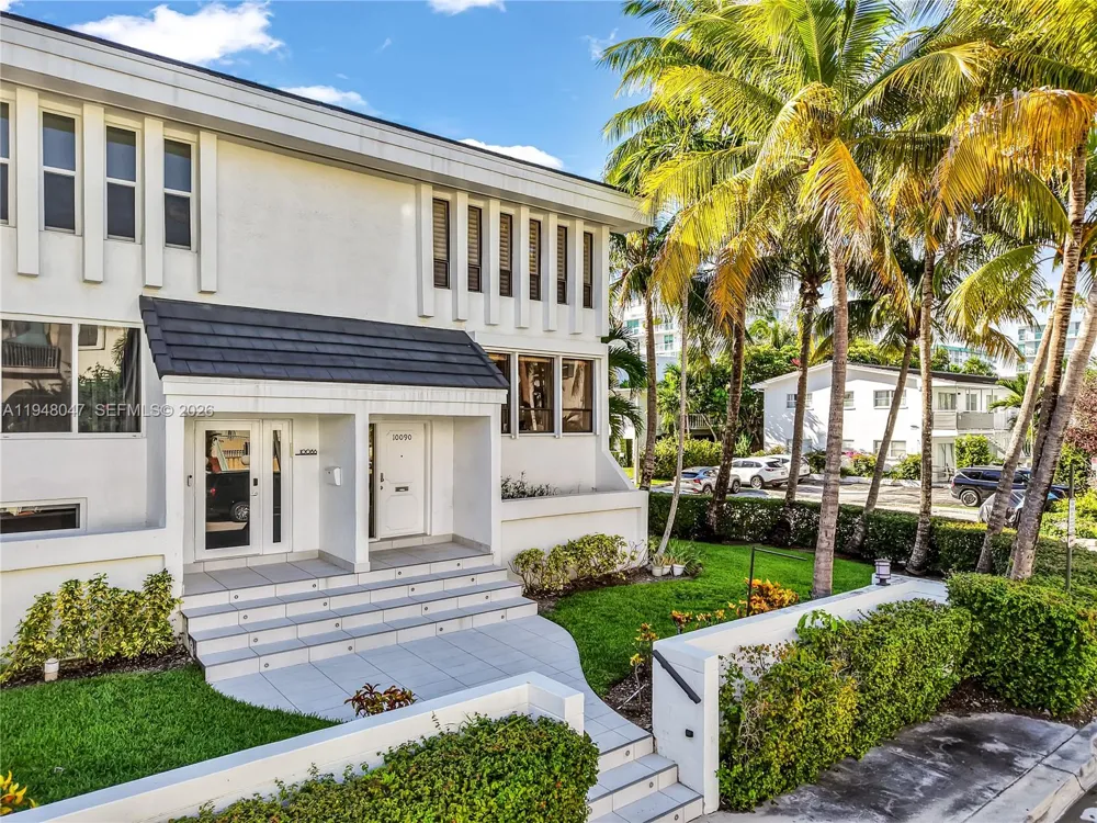 10090 Bay Harbor Ter #10090 Bay Harbor Islands, FL 33154