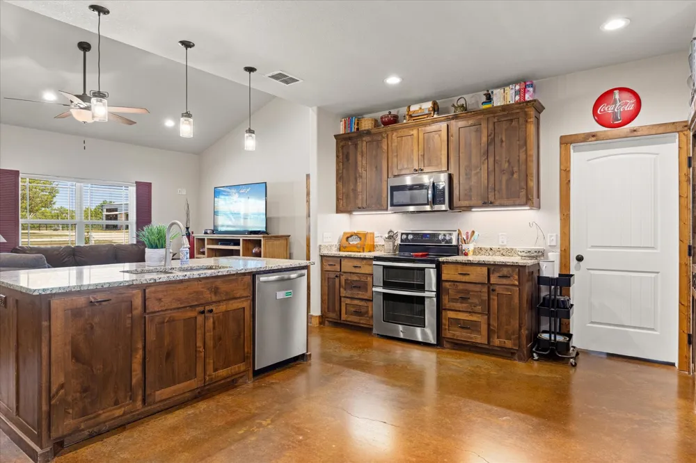 3761 County Road 149 Bluff Dale, TX 76433