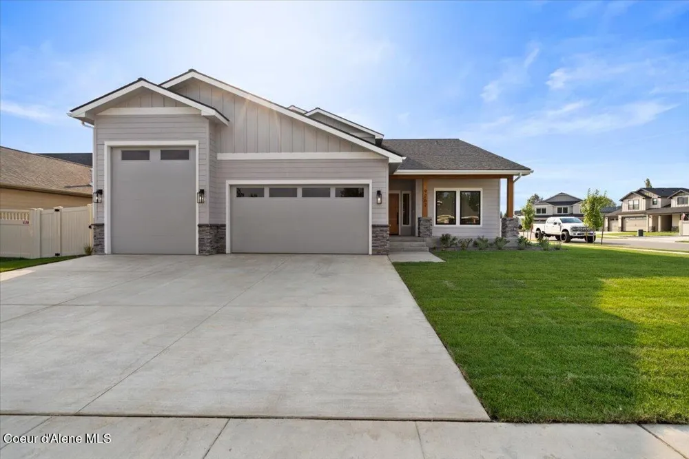 9262 Secretariat Lane Hayden, ID 83835