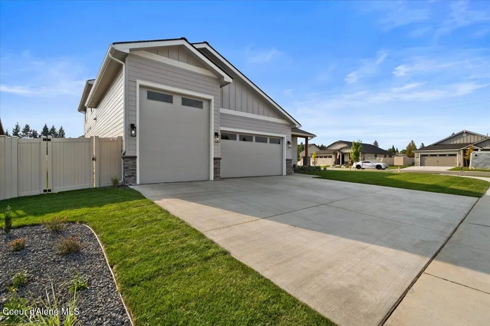 9262 Secretariat Lane Hayden, ID 83835