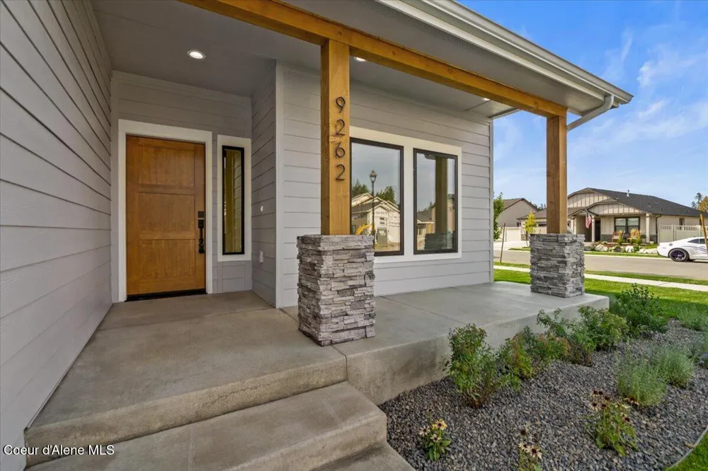 9262 Secretariat Lane Hayden, ID 83835