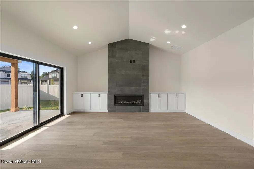 9262 Secretariat Lane Hayden, ID 83835
