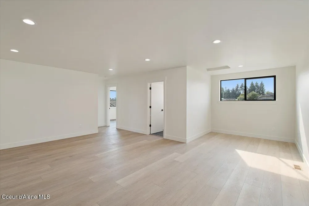 9262 Secretariat Lane Hayden, ID 83835