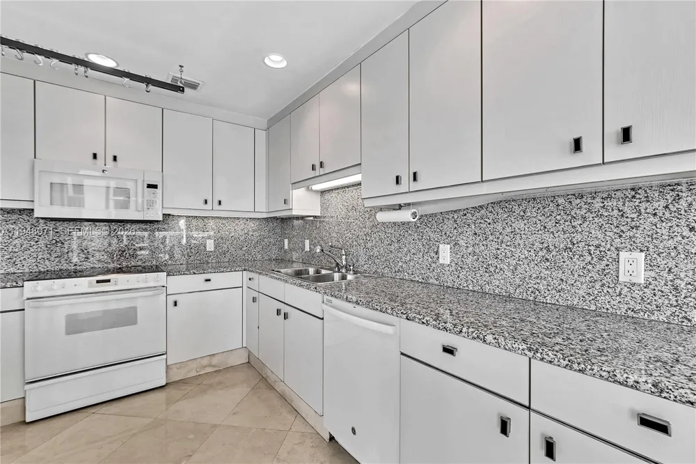 10101 Collins Ave #11D +Cabana Bal Harbour, FL 33154