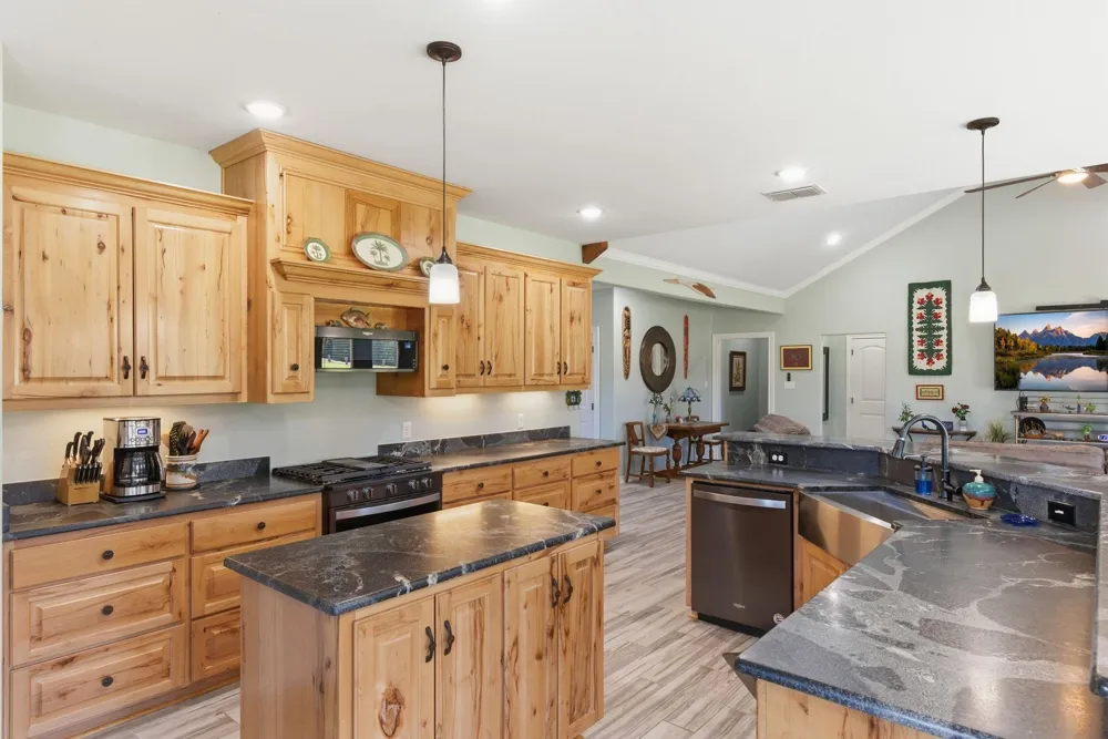 11592 Tailslide Drive Berryville, TX 75763