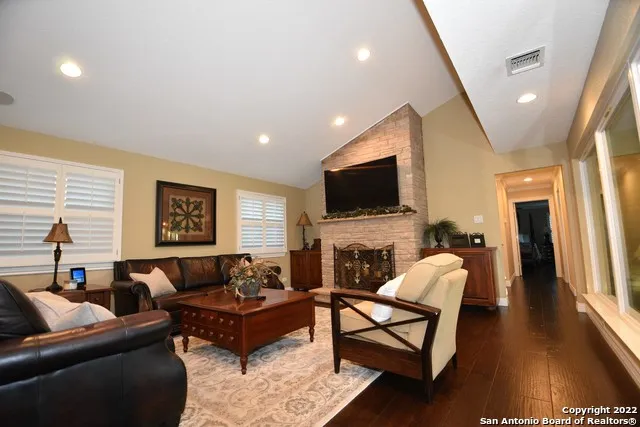 23770 BLANCO RD San Antonio, TX 78260