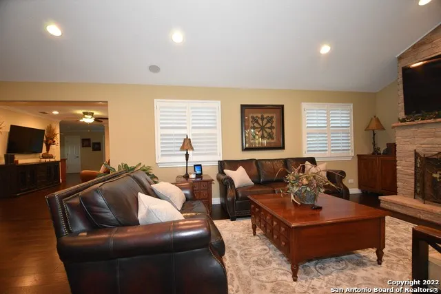 23770 BLANCO RD San Antonio, TX 78260