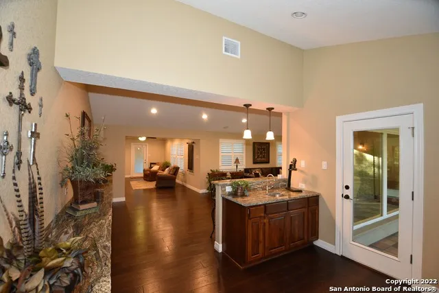23770 BLANCO RD San Antonio, TX 78260