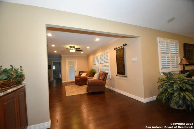 23770 BLANCO RD San Antonio, TX 78260