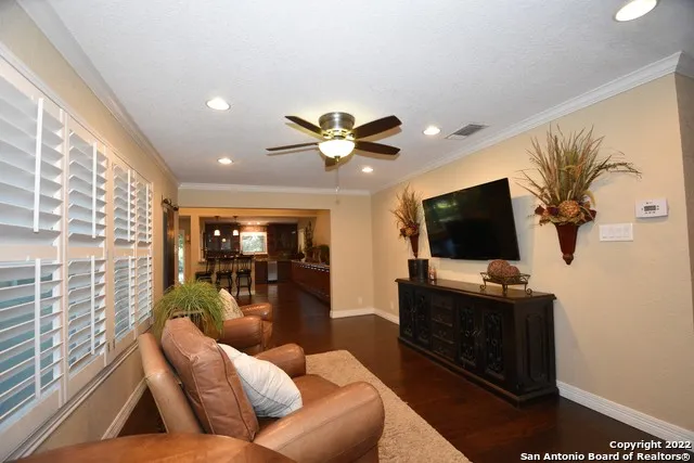 23770 BLANCO RD San Antonio, TX 78260