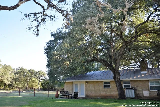 23770 BLANCO RD San Antonio, TX 78260