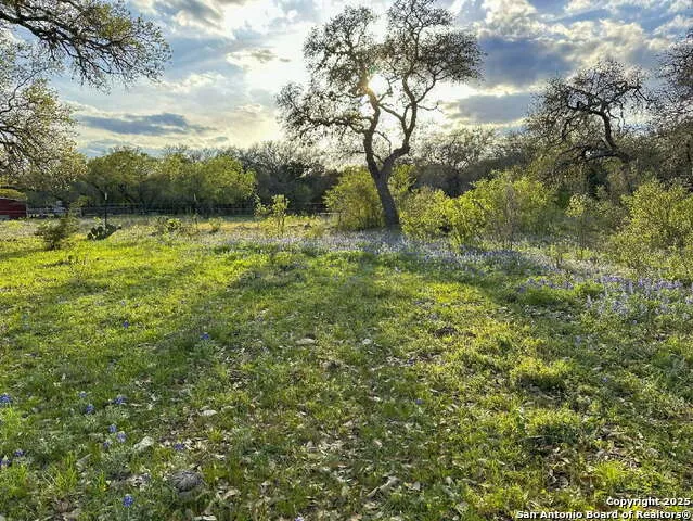 370 Pr 3502 Hondo, TX 78861