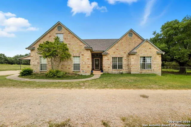 370 Pr 3502 Hondo, TX 78861