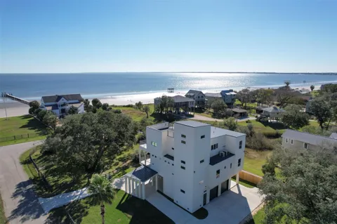 637 Bay Vista Drive