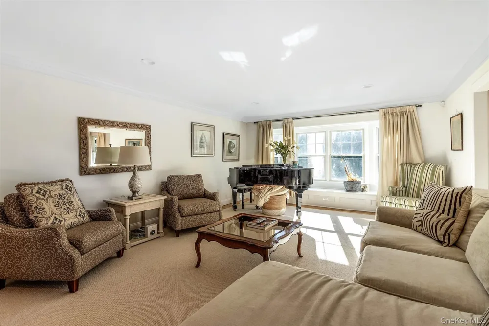 435 Luptons Point Road Mattituck, NY 11952
