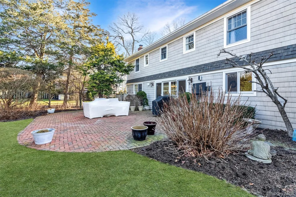 435 Luptons Point Road Mattituck, NY 11952