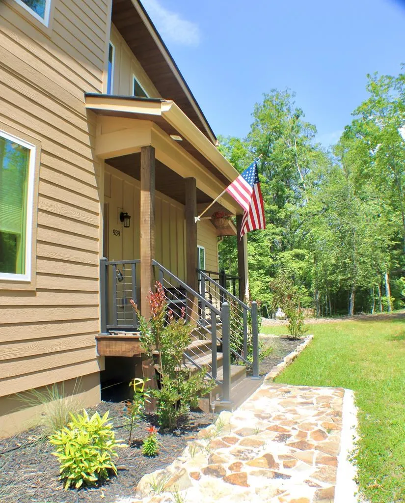 939 Sunset Road Epworth, GA 30541