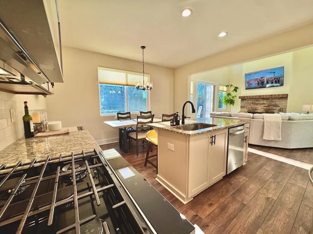939 Sunset Road Epworth, GA 30541