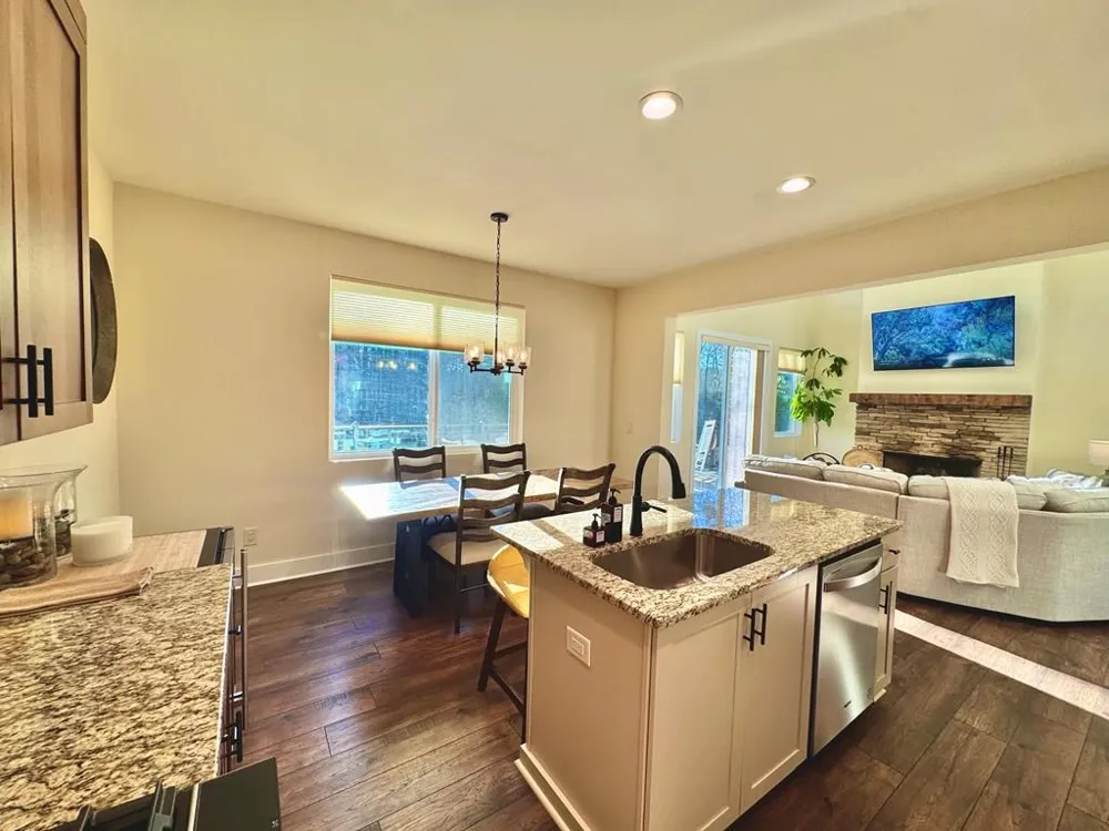939 Sunset Road Epworth, GA 30541