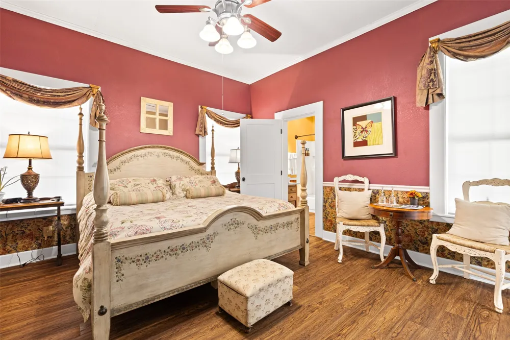 203 E Dixon Street Jefferson, TX 75657