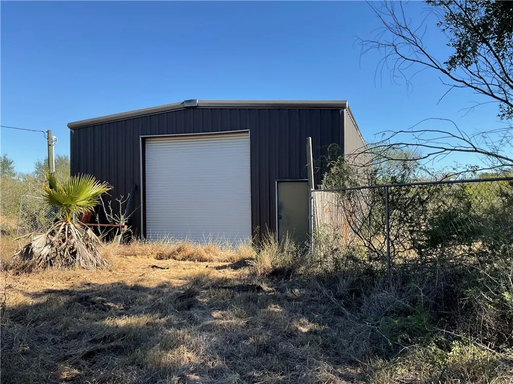 1018 Highway 181 Beeville, TX 78102