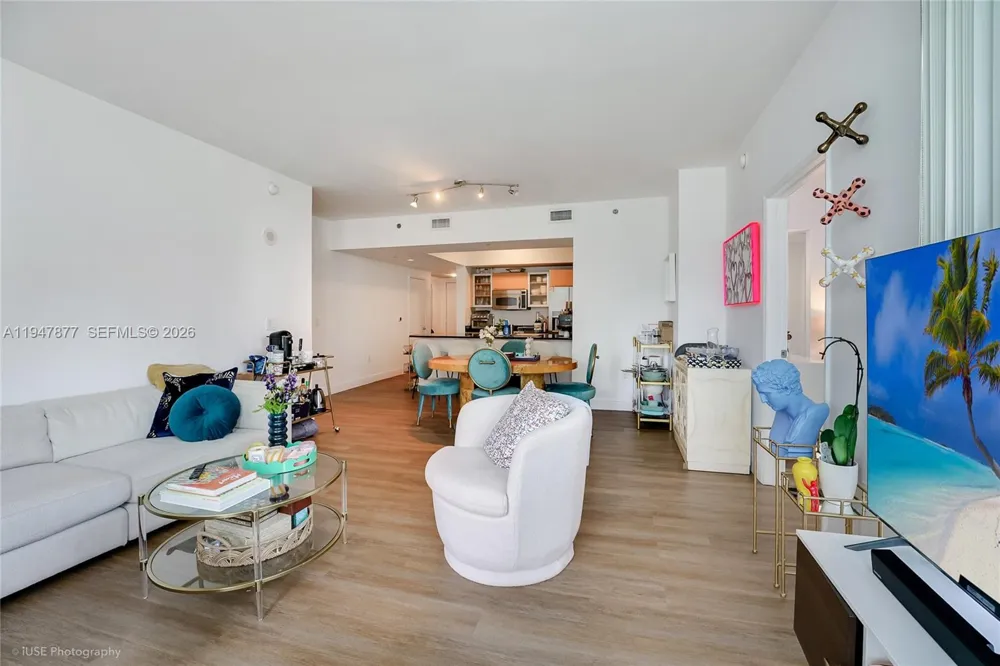951 Brickell Ave #1110 Miami, FL 33131