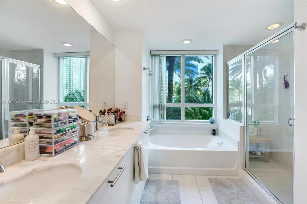 951 Brickell Ave #1110 Miami, FL 33131