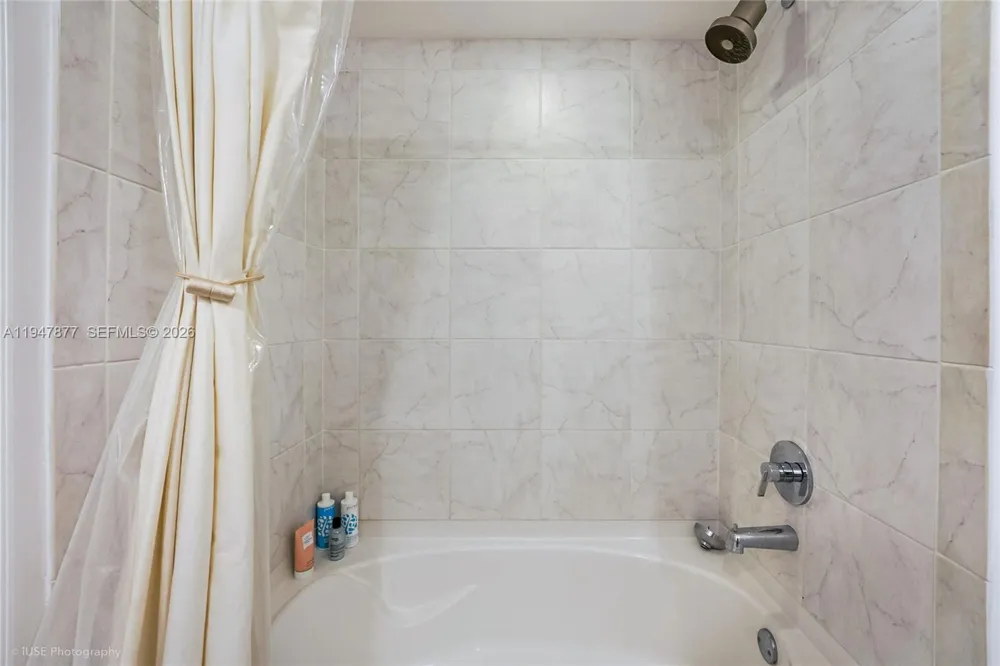 951 Brickell Ave #1110 Miami, FL 33131