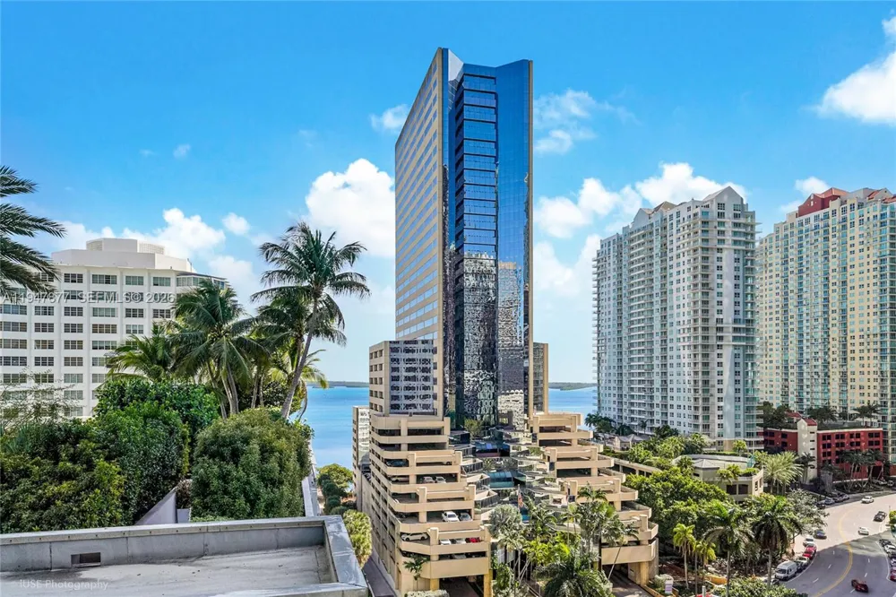 951 Brickell Ave #1110 Miami, FL 33131