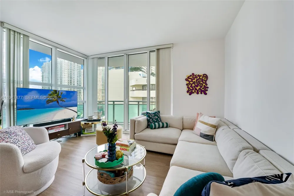 951 Brickell Ave #1110 Miami, FL 33131