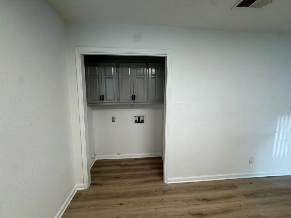 762 E Warrior Trail #D Grand Prairie, TX 75052