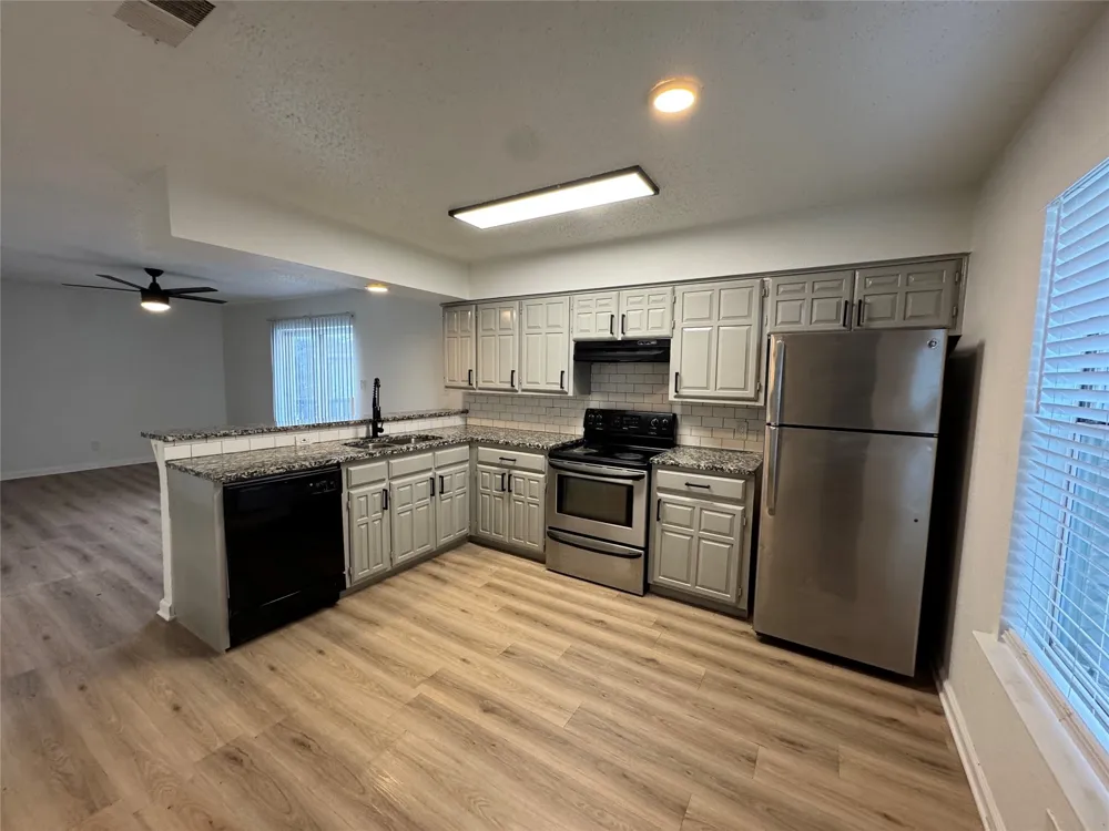 762 E Warrior Trail #D Grand Prairie, TX 75052