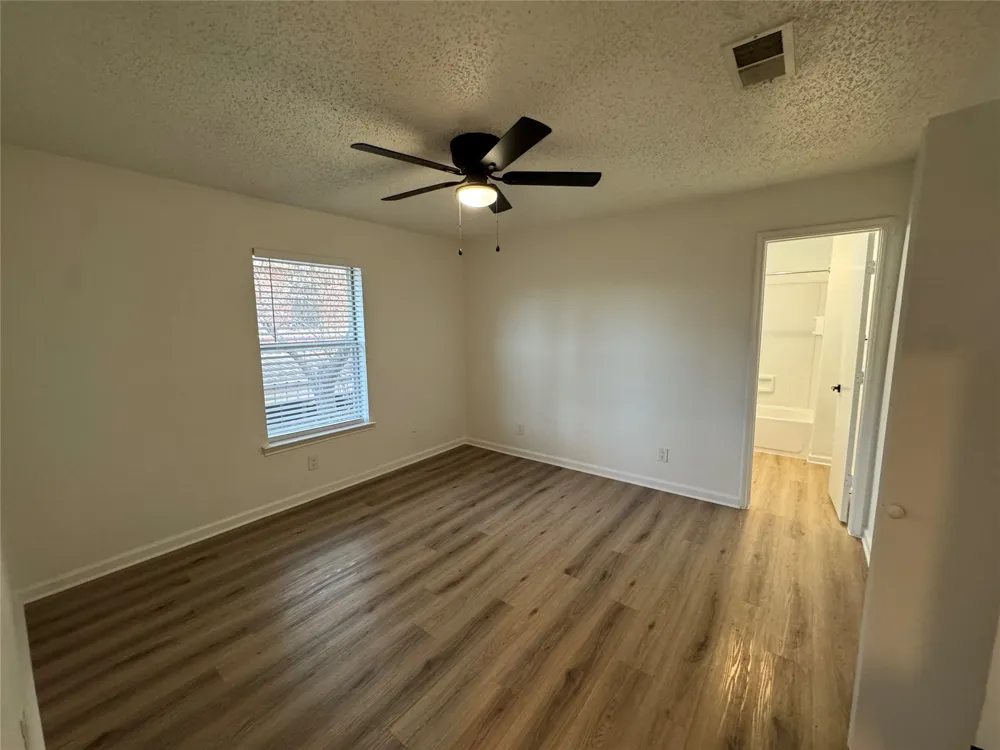 762 E Warrior Trail #D Grand Prairie, TX 75052