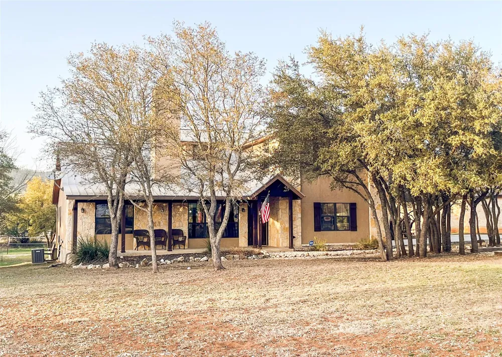 770 Tierra Linda Dr Concan, TX 78838